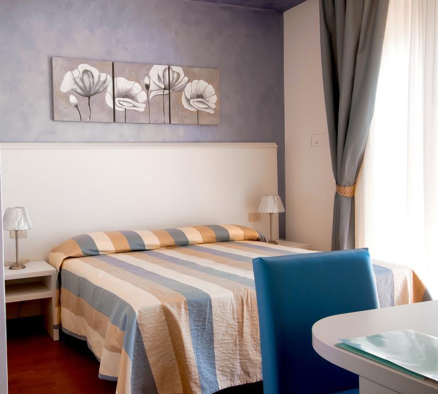 Hotel Telenia リド・ディ・イエゾロ エクステリア 写真