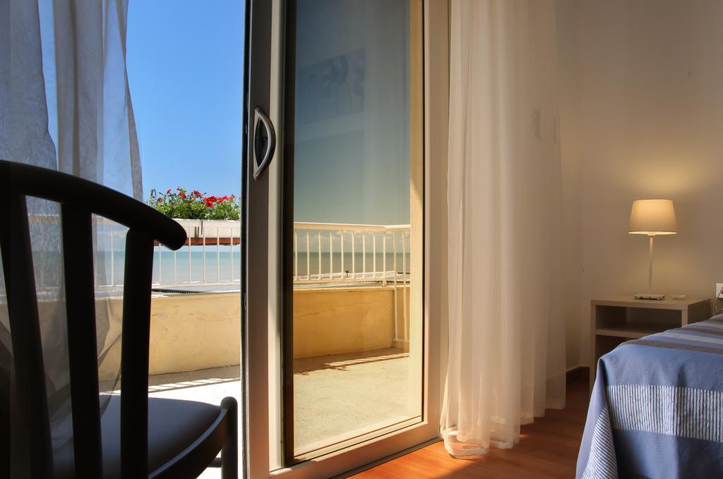 Hotel Telenia リド・ディ・イエゾロ エクステリア 写真